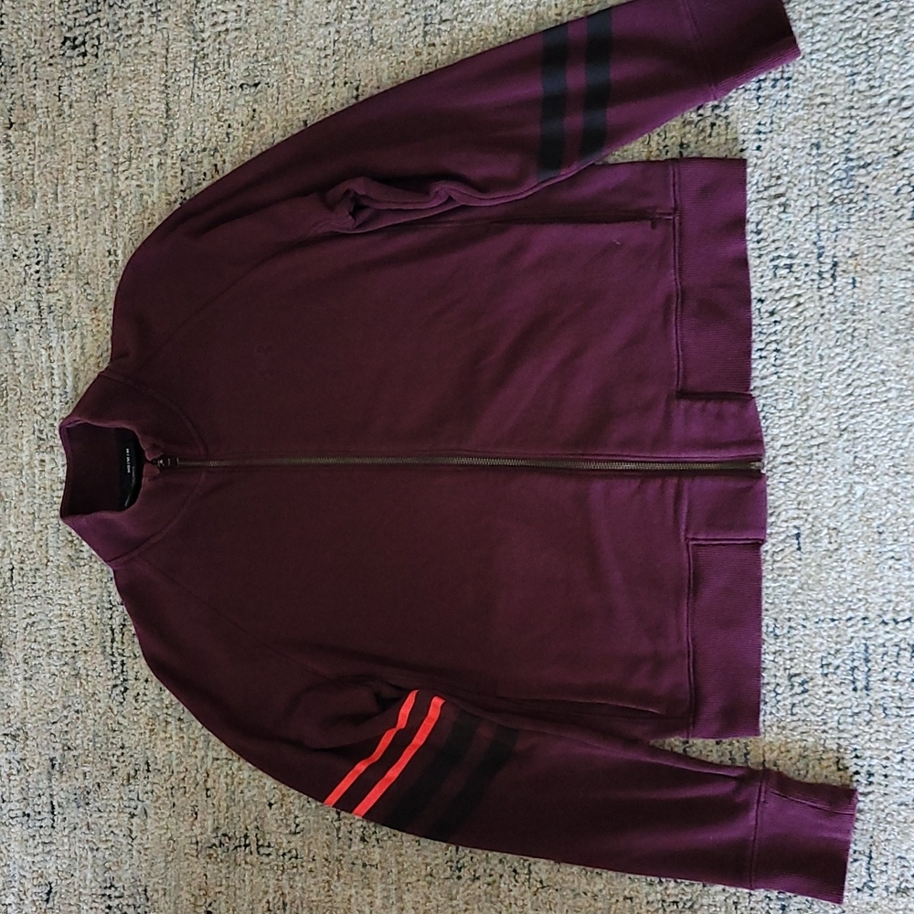 Under Armour Burgundy Zip Up Size M